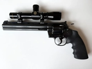 Colt Python Hunter .357 Magnum 8" Leupold 1981 Halliburton Zero, 1 sur 2400 fabriqués