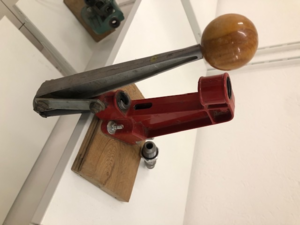 Presse Lee Breech Lock