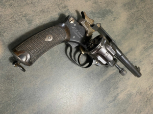 Révolver St Etienne 1892