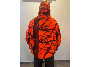 Veste de chasse et chapka