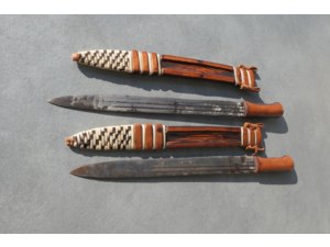 Paire de machettes africaines