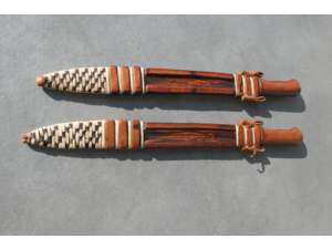 Paire de machettes africaines