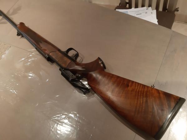 CARABINE BLASER R93 + MEOPTA R2