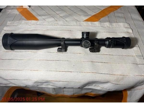 Lunette Nightforce NXS 8. 32×56