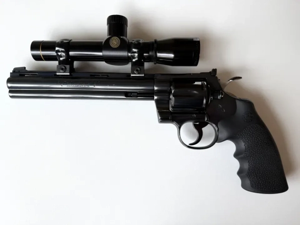 Colt Python Hunter .357 Magnum 8" Leupold 1981 Halliburton Zero, 1 sur 2400 fabriqués