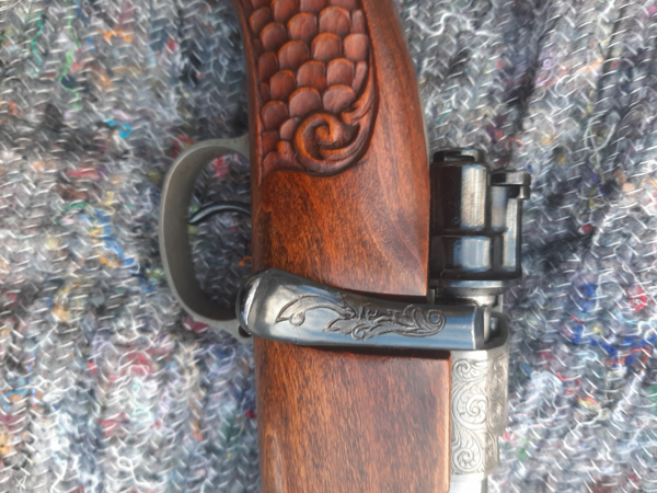 Unique carabine VOERE 300 WM sculptée et gravée par un artisan- tres bon état peu tirée