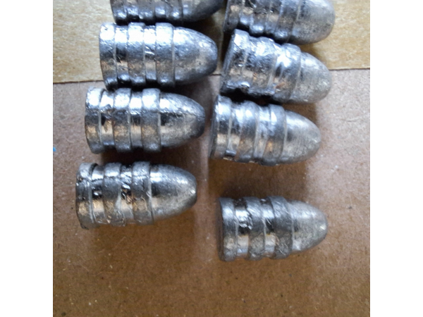 Elements de rechargement anciens 8mm et 380