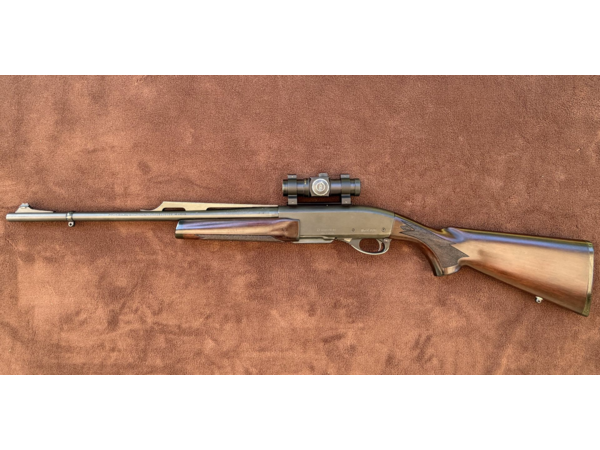 CARABINE A POMPE REMINGTON 7600 CAL 35 WHELEN AVEC POINT ROUGE