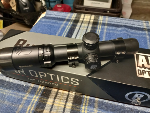 Lunette bushnell 1-4x24 AR OPTICS
