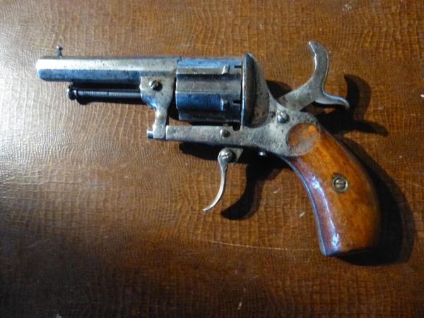 revolver à broche cal 7 mm