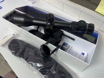 ZEISS VICTORY V8 2,8-20x56 M ASV 60 ill.