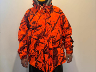 Veste de chasse et chapka