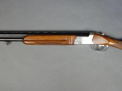 Fusil de ball-trap à canons superposés calibre 12