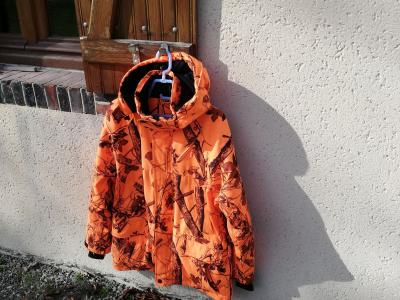 VESTE