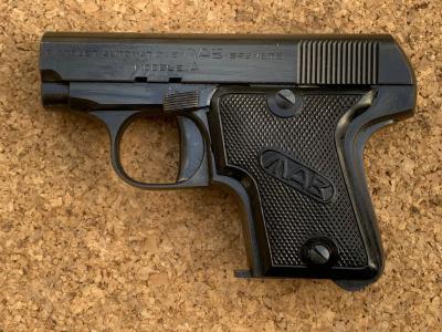 recherche ,revolver ou pistolets petits calibre