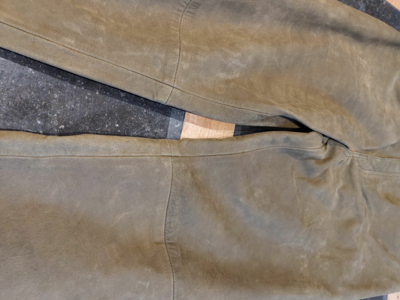Pantalon de chasse en cuir kaki de la marque "Verney Caron" neuf.